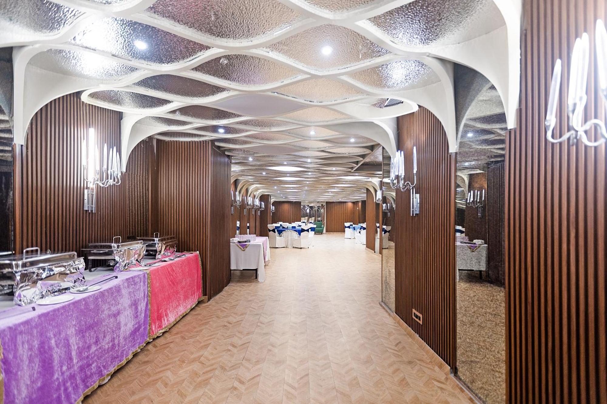 The Grand Vikalp By Saga Hotels Neu-Delhi Exterior foto