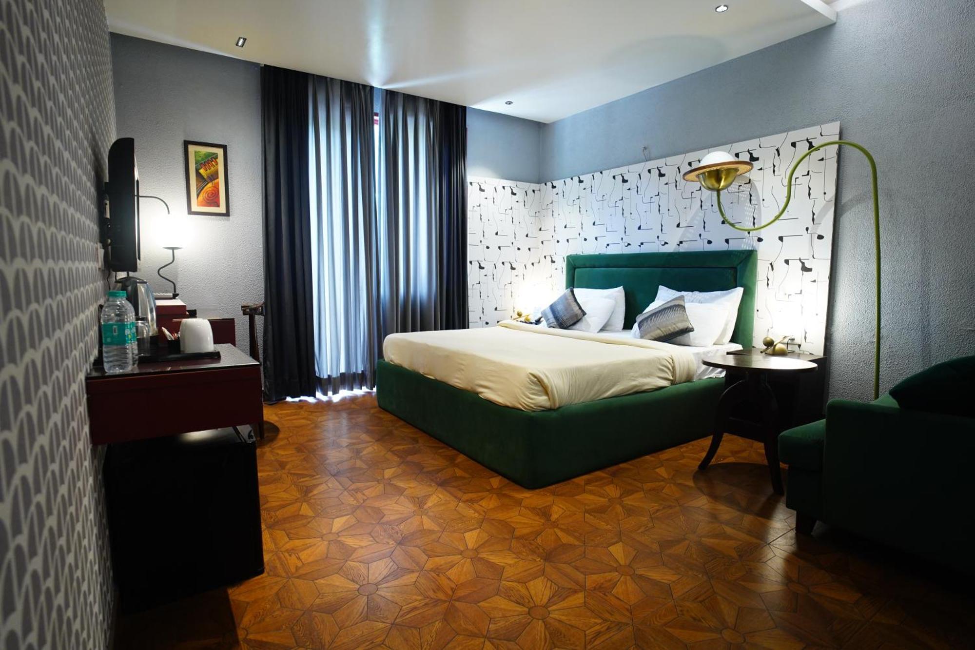 The Grand Vikalp By Saga Hotels Neu-Delhi Exterior foto