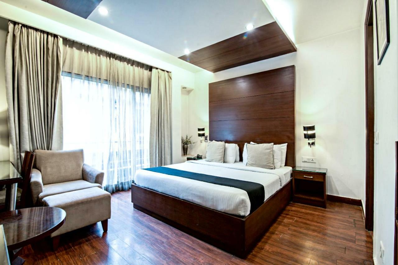 The Grand Vikalp By Saga Hotels Neu-Delhi Exterior foto